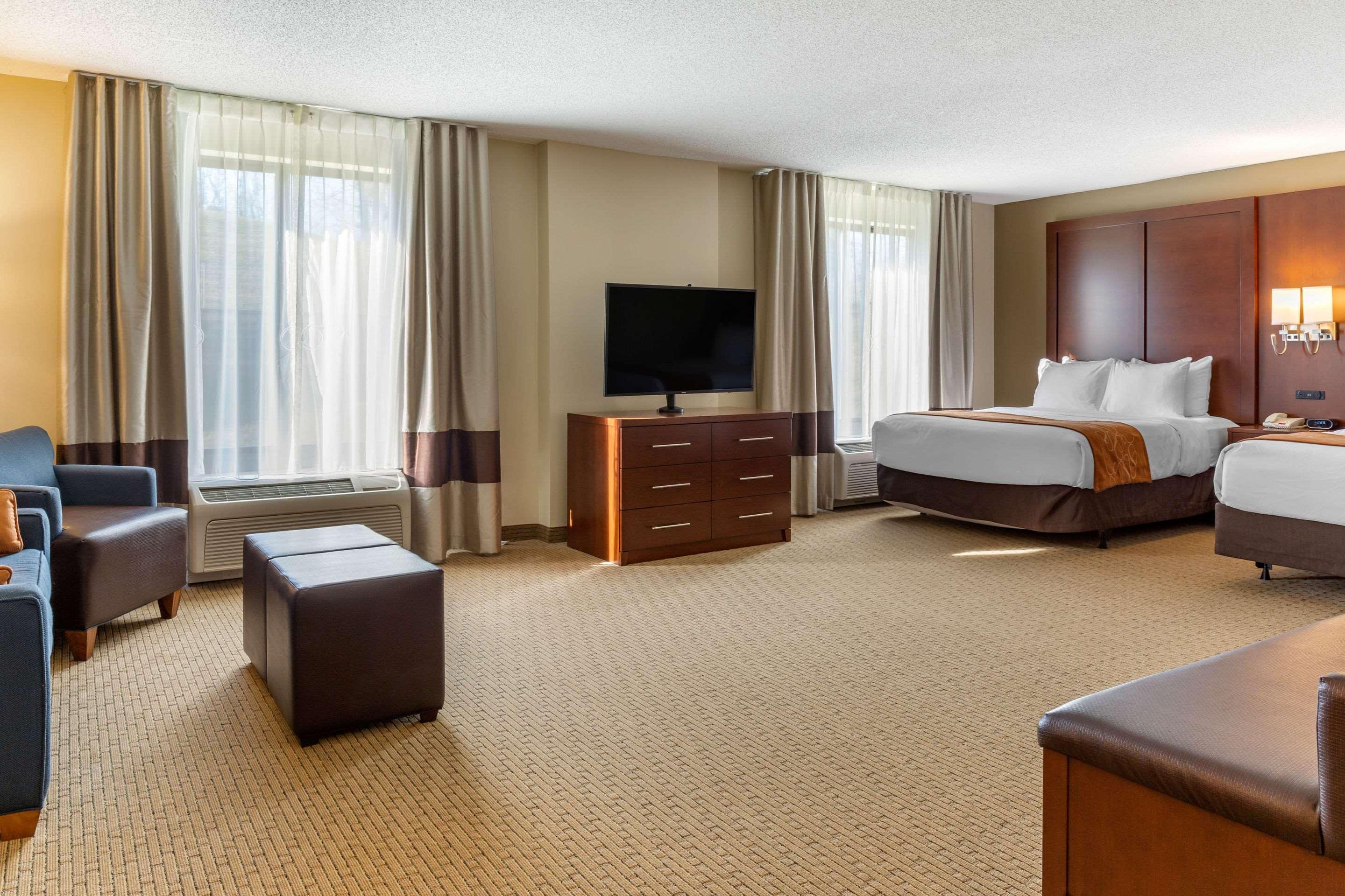 Comfort Suites Lancaster Amish Country Smoketown  Εξωτερικό φωτογραφία
