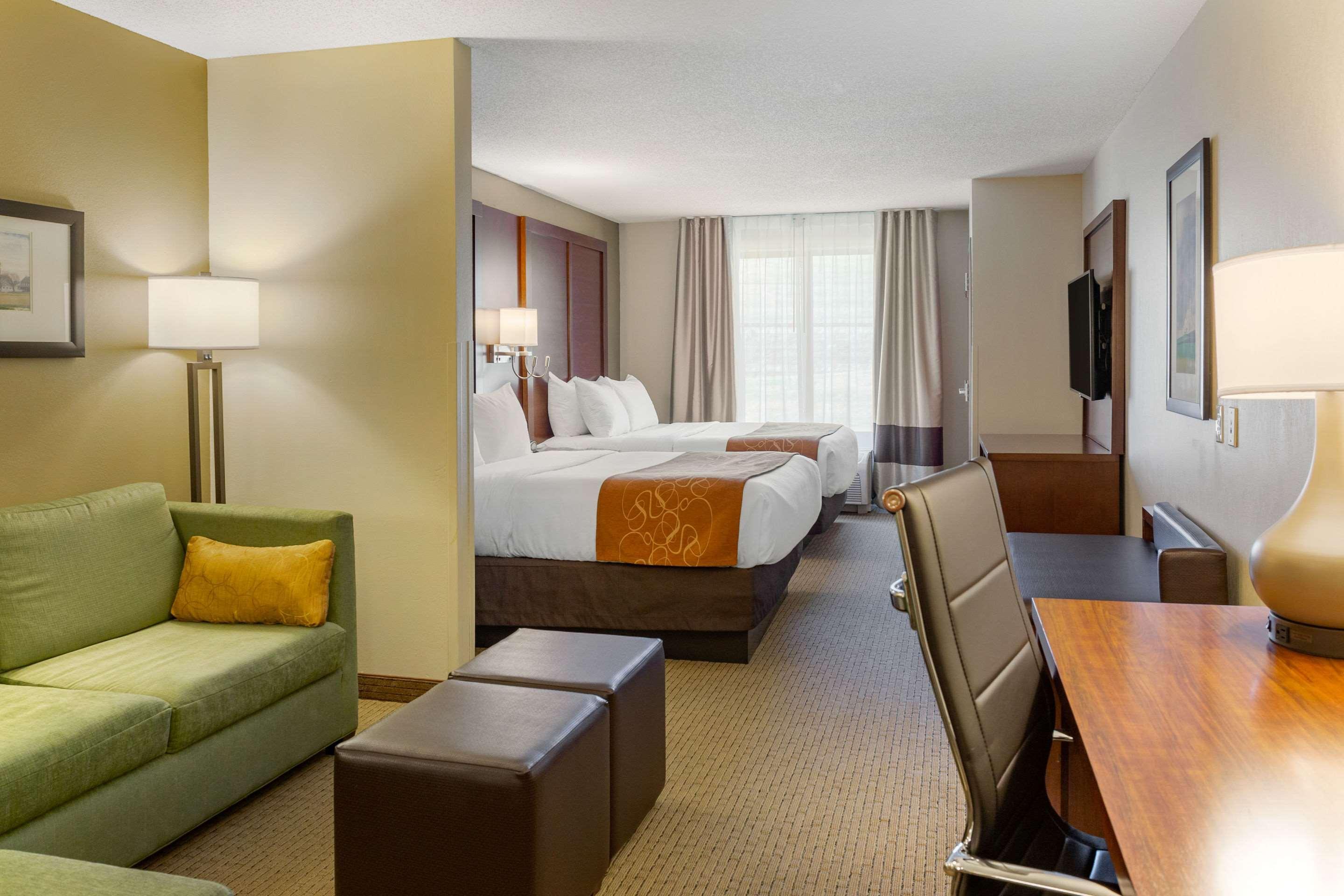 Comfort Suites Lancaster Amish Country Smoketown  Εξωτερικό φωτογραφία
