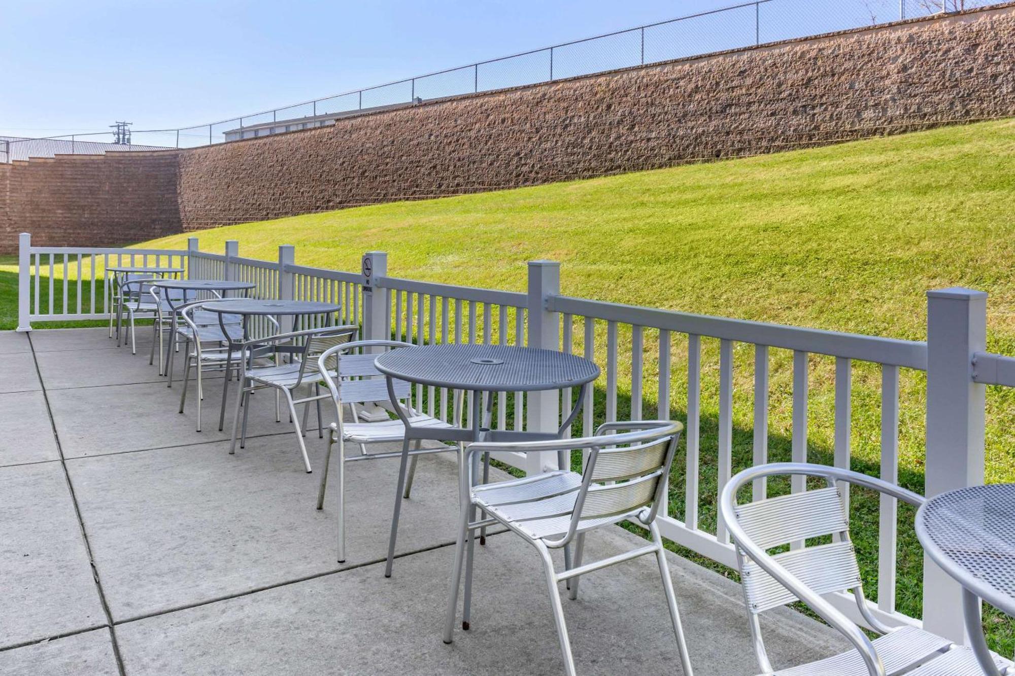 Comfort Suites Lancaster Amish Country Smoketown  Εξωτερικό φωτογραφία
