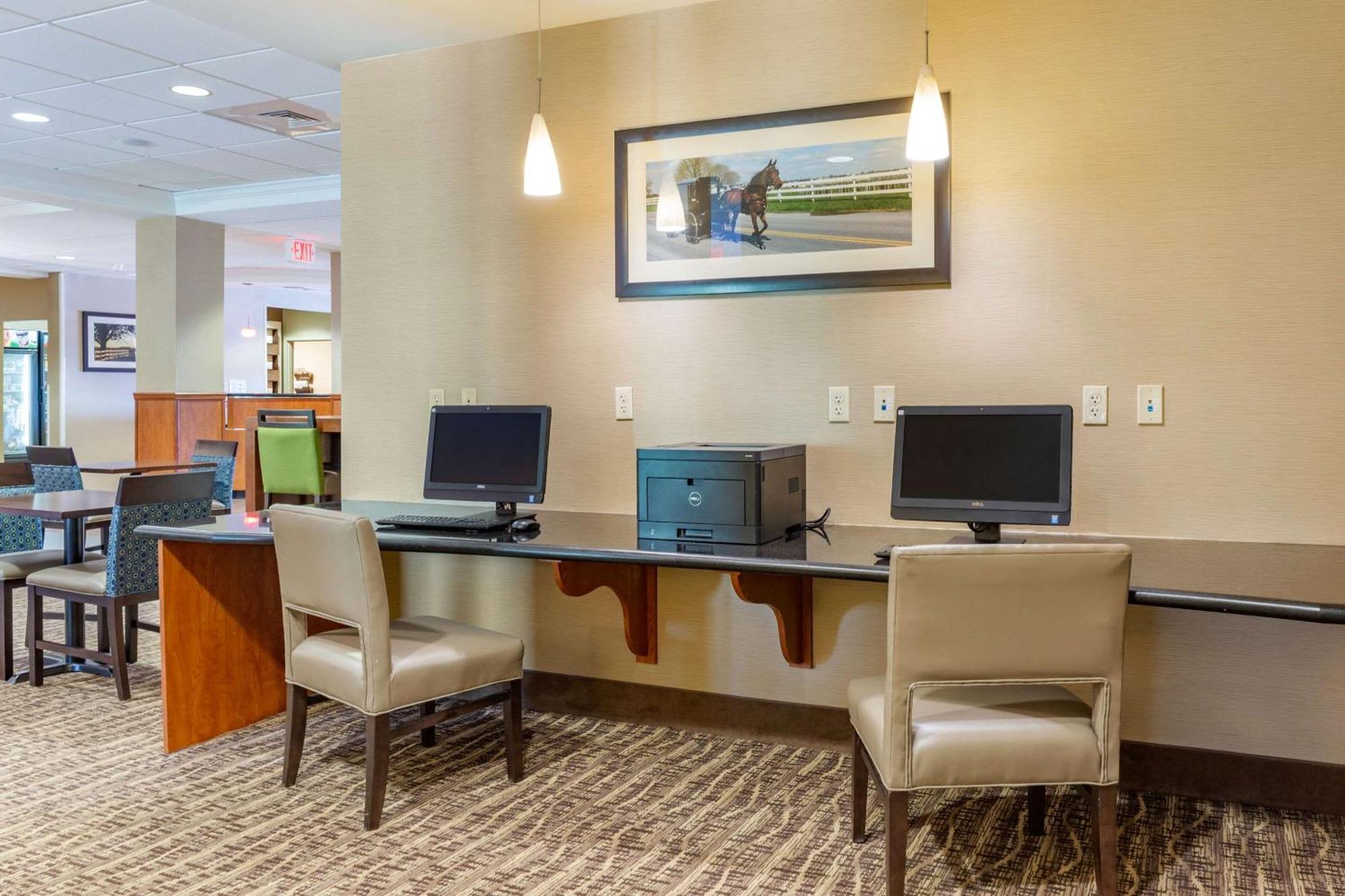Comfort Suites Lancaster Amish Country Smoketown  Εξωτερικό φωτογραφία
