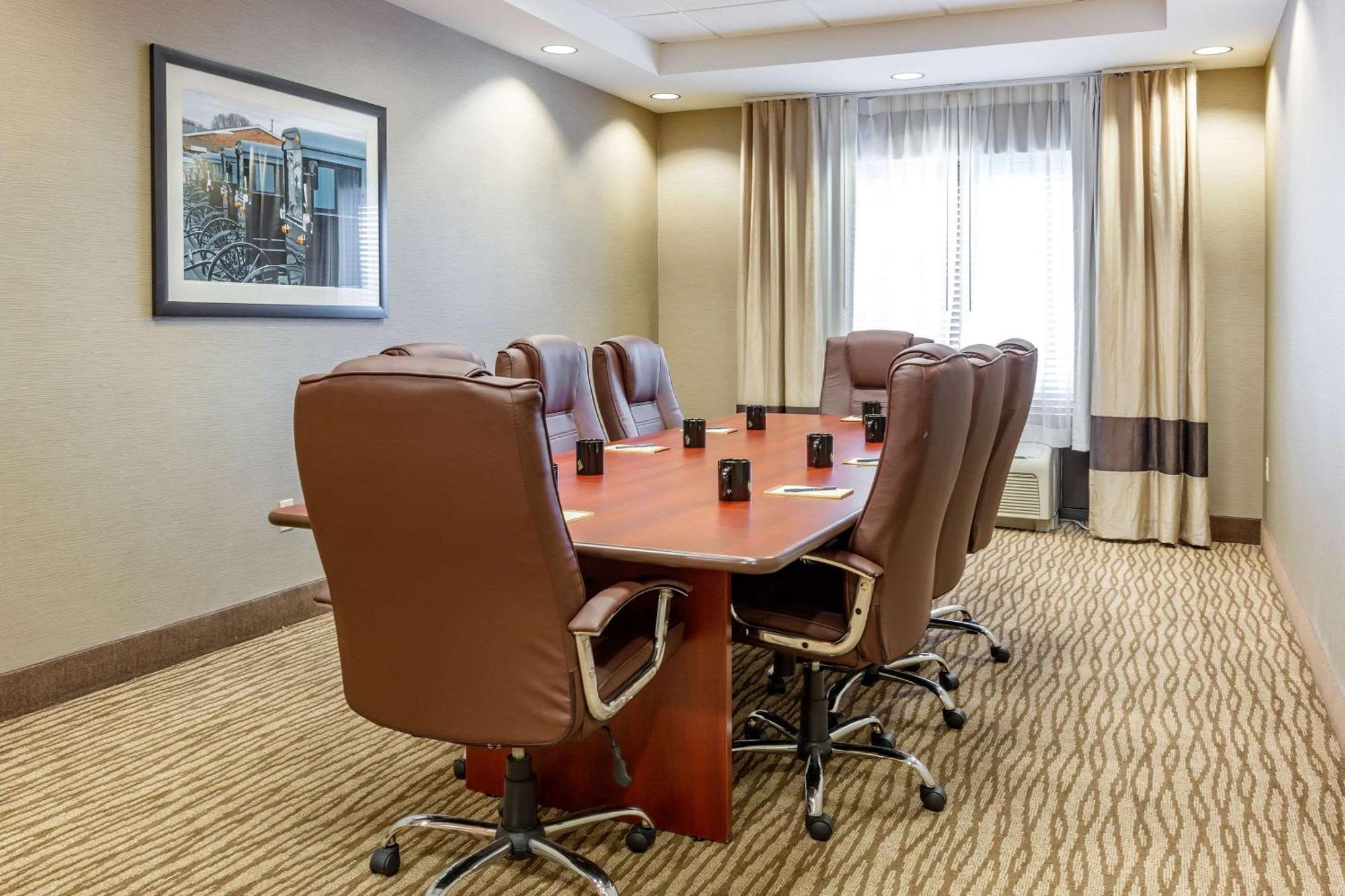 Comfort Suites Lancaster Amish Country Smoketown  Εξωτερικό φωτογραφία