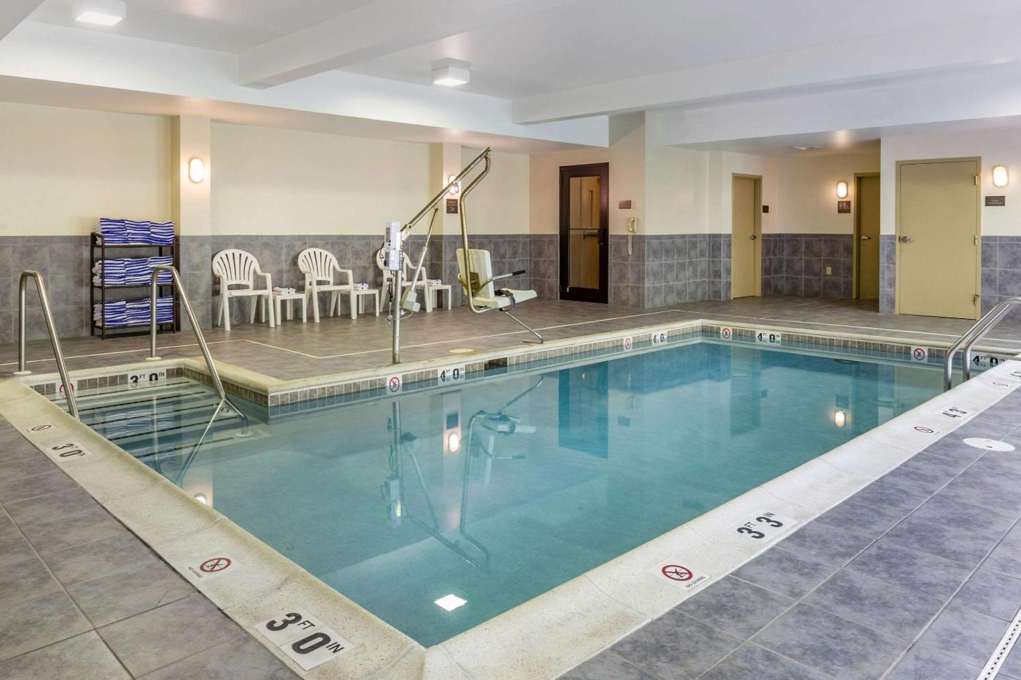 Comfort Suites Lancaster Amish Country Smoketown  Εξωτερικό φωτογραφία