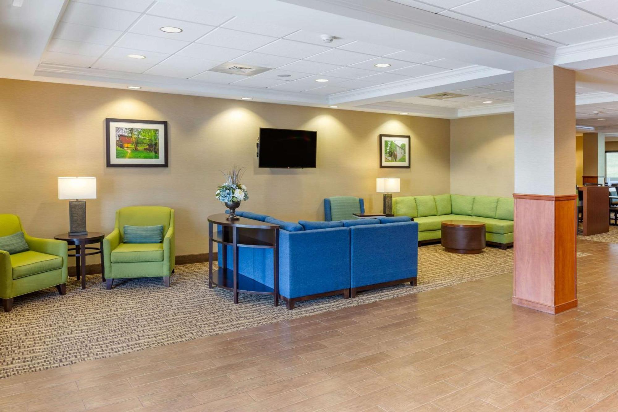 Comfort Suites Lancaster Amish Country Smoketown  Εξωτερικό φωτογραφία