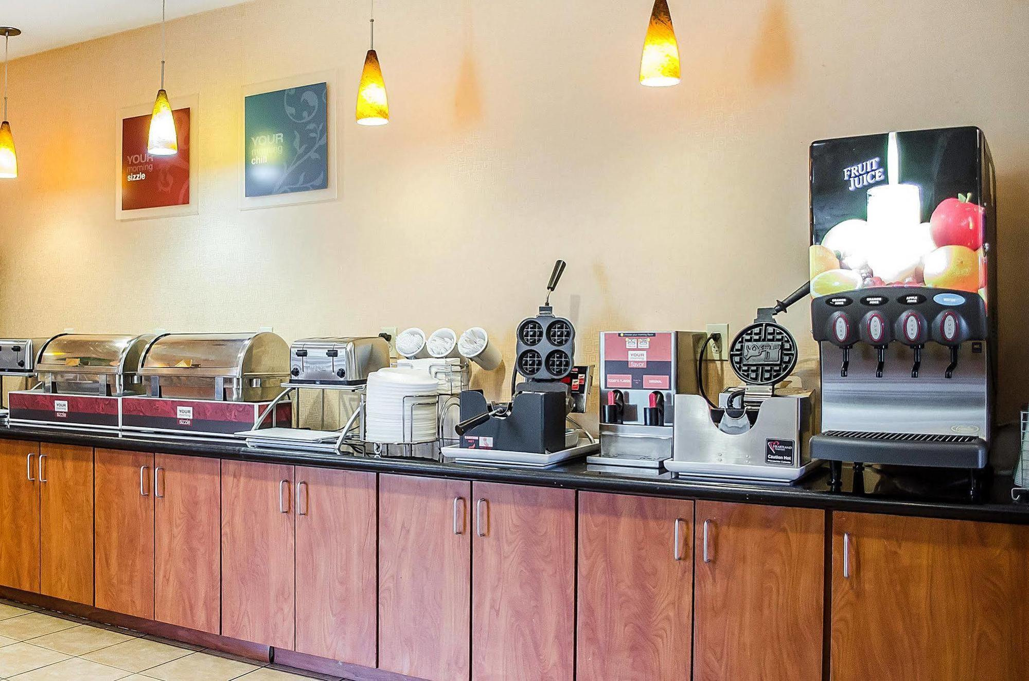 Comfort Suites Lancaster Amish Country Smoketown  Εξωτερικό φωτογραφία